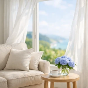 Salón decorado estilo primavera 2026 con mucha luz natural en Cantabria".